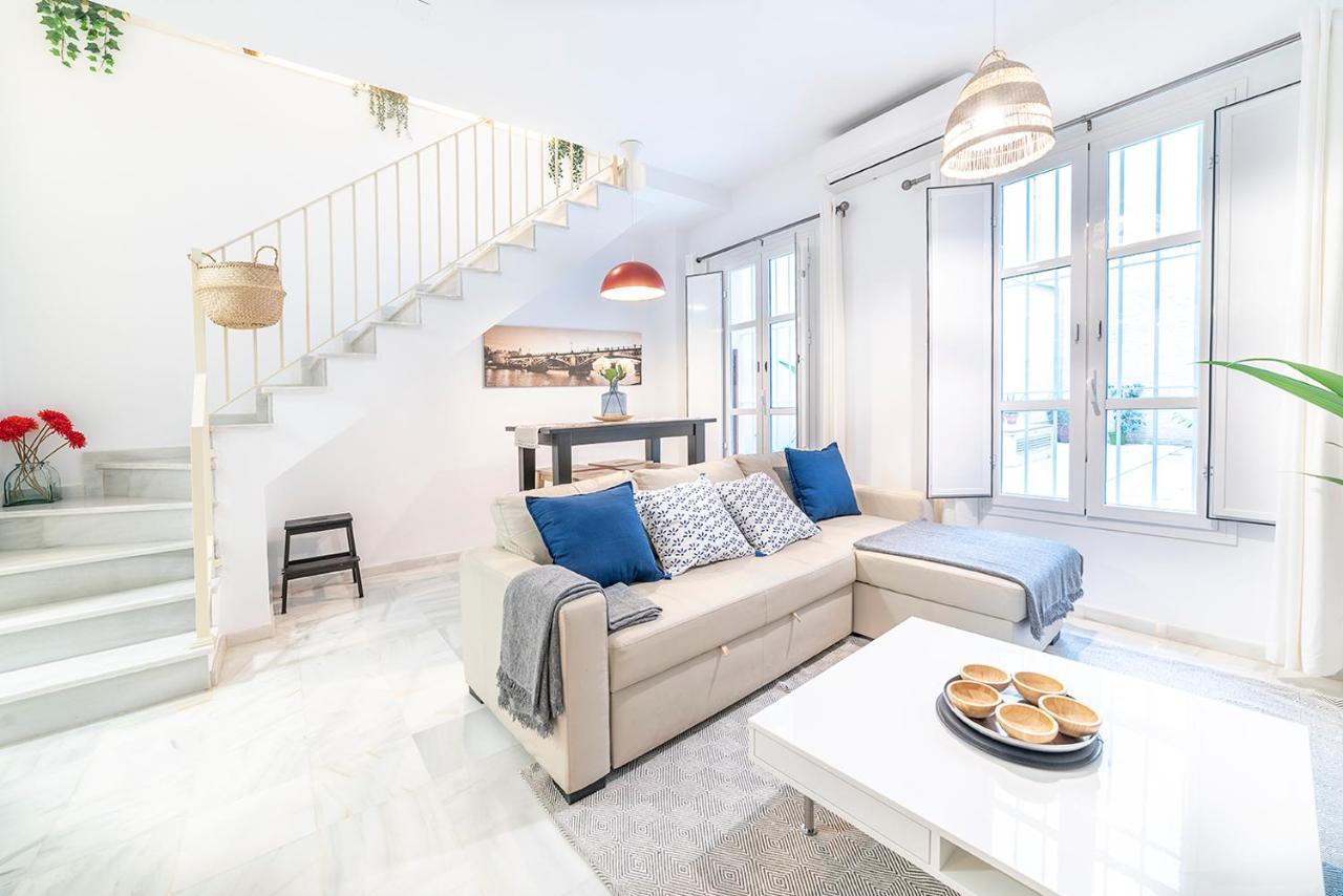 Alohamundi Velarde II Apartment Seville Luaran gambar