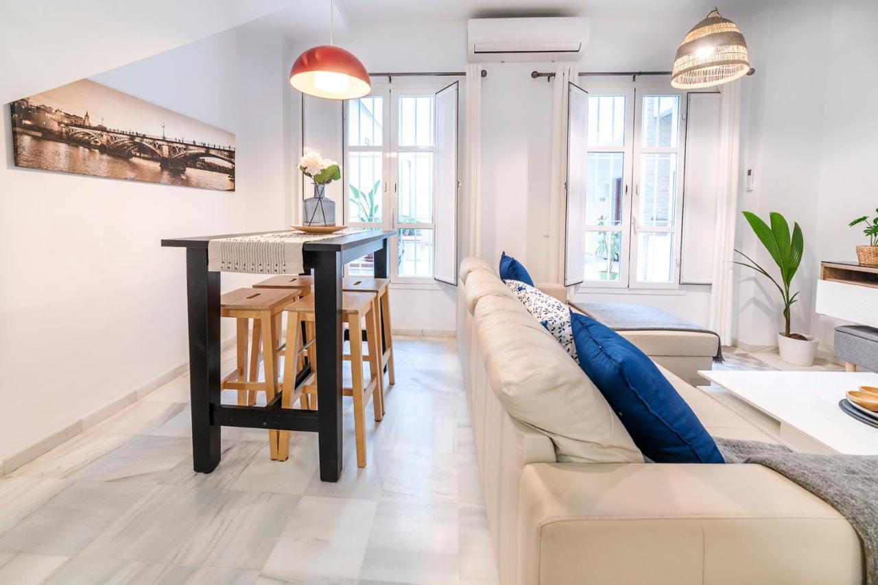 Alohamundi Velarde II Apartment Seville Luaran gambar