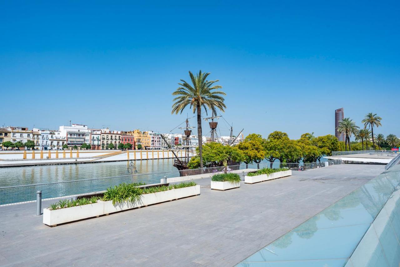 Alohamundi Velarde II Apartment Seville Luaran gambar